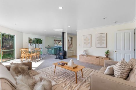 Photo of property in 13 Homewood Avenue, Levin, 5510