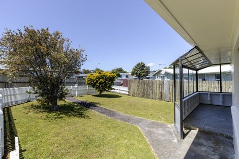 Photo of property in 5a Tahurangi Place, Spotswood, New Plymouth, 4310