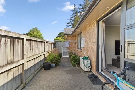 Photo of property in 9/102 Old Farm Road, Hamilton East, Hamilton, 3216