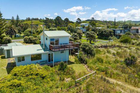 Photo of property in 97 Blue Pacific Parade, Riversdale Beach, Masterton, 5872