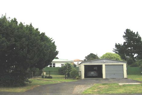 Photo of property in 1 Paramu Avenue, Birkdale, Auckland, 0626