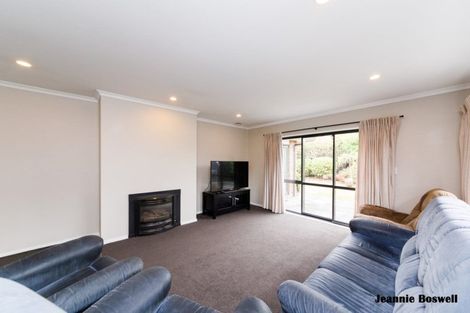 Photo of property in 40 Tennyson Avenue, Kelvin Grove, Palmerston North, 4414