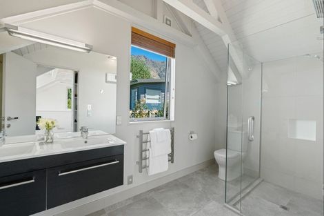 Photo of property in 16 Atley Road, Arthurs Point, Queenstown, 9371