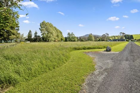 Photo of property in 66 Parerohi Grove, Kuratau, Turangi, 3381