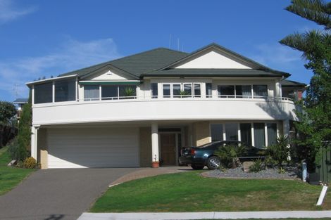 Photo of property in 10 Orkney Road, Mount Maunganui, 3116