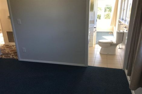 Photo of property in 95 Golf Road, Paraparaumu Beach, Paraparaumu, 5032