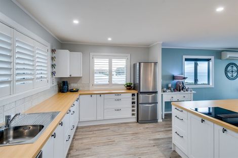 Photo of property in 184 Whirinaki Road, Eskdale, Napier, 4182