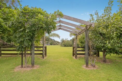 Photo of property in 13 Kawhero Drive, Kuaotunu, Whitianga, 3592