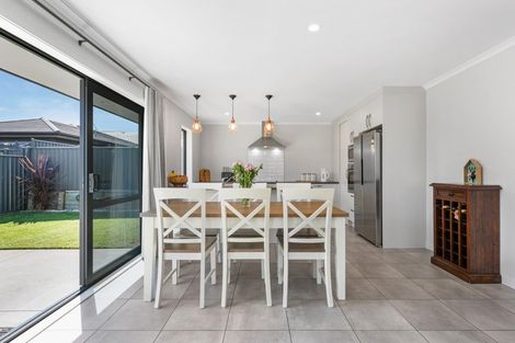 Photo of property in 8 Turnbridge Street, Pyes Pa, Tauranga, 3112