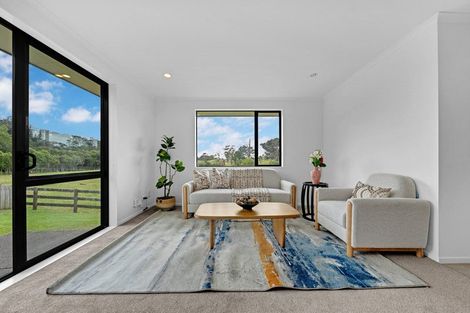 Photo of property in 31 Misty Valley Drive, Henderson, Auckland, 0612