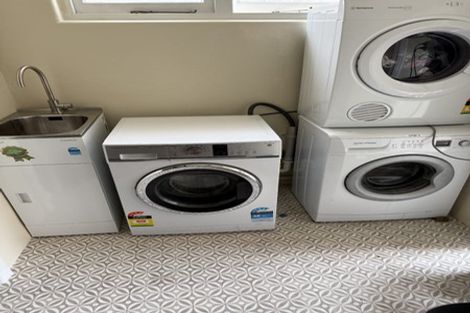 Photo of property in 60 Royal Terrace, Dunedin Central, Dunedin, 9016