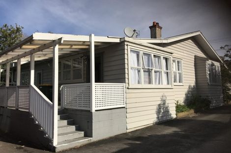Photo of property in 34 Titirangi Road, New Lynn, Auckland, 0600