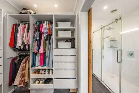 Photo of property in 25 Field Street, Silverstream, Upper Hutt, 5019