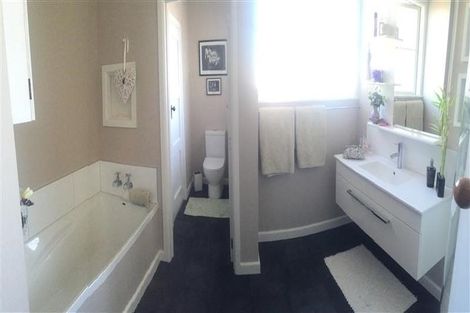 Photo of property in 20 Lee Road, Taradale, Napier, 4112