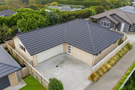 Photo of property in 10 Richardson Road, Omokoroa, 3114