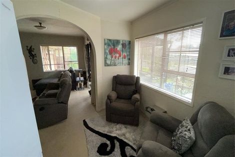 Photo of property in 139 Mcleod Road, Te Atatu South, Auckland, 0610
