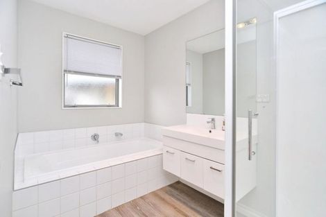 Photo of property in 35a Bayswater Crescent, Bromley, Christchurch, 8062