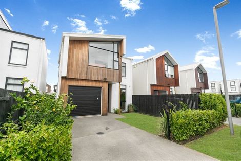 Photo of property in 5 Courage Road, Papakura, 2110