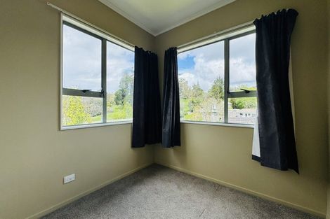 Photo of property in 15 Loughanure Place, Massey, Auckland, 0614