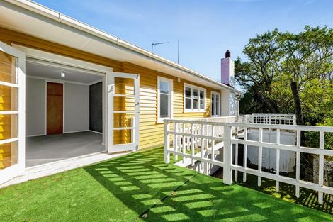 Photo of property in 402 South Road, Hawera, 4674