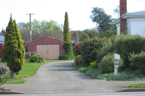 Photo of property in 185 Bridge Street, Bulls, 4818