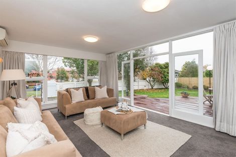 Photo of property in 38 Burnside Crescent, Burnside, Christchurch, 8053