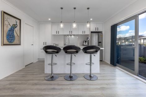 Photo of property in 34 Bluff Road, Kenepuru, Porirua, 5022