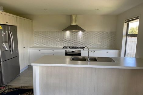 Photo of property in 24 Burnham School Road, Rolleston, 7614