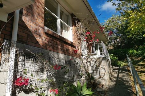 Photo of property in 2/5 Keldale Place, Forrest Hill, Auckland, 0620