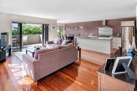 Photo of property in 27a The Parade, Bucklands Beach, Auckland, 2012