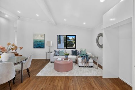 Photo of property in 13 Cedar Heights Avenue, Massey, Auckland, 0614