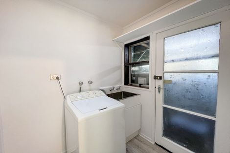 Photo of property in 5/68 Clayburn Road, Glen Eden, Auckland, 0602