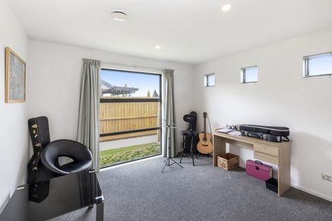 Photo of property in 37 Little Oaks Drive, Yaldhurst, Christchurch, 8042