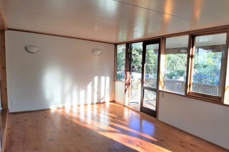 Photo of property in 41 Awaroa Road, Sunnyvale, Auckland, 0612