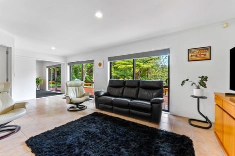 Photo of property in 257 Kaipara Road, Papakura, 2582