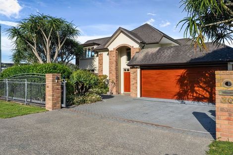 Photo of property in 30 Waikura Drive, Te Atatu Peninsula, Auckland, 0610