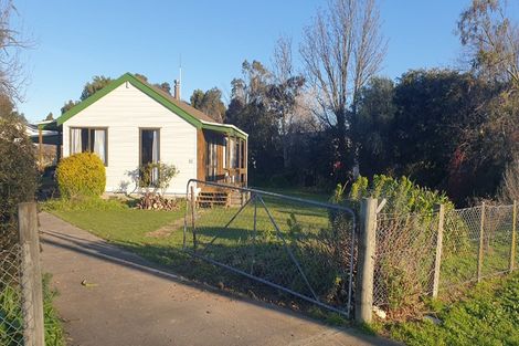 Photo of property in 61 Jellicoe Street, Martinborough, 5711