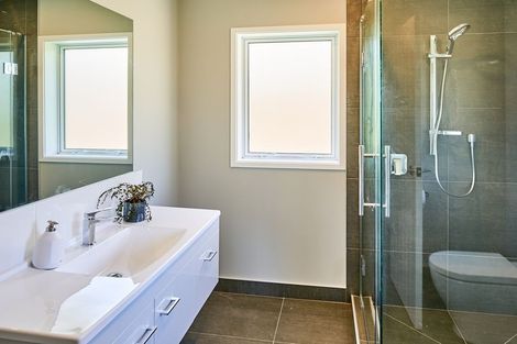 Photo of property in 113 Queen Charlotte Drive, Aotea, Porirua, 5024