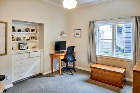 Photo of property in 372 Muritai Road, Eastbourne, Lower Hutt, 5013