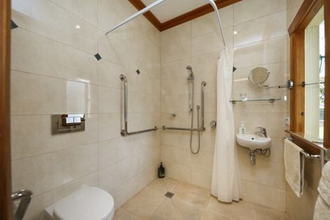 Photo of property in 10 Miro Street, Takaro, Palmerston North, 4410