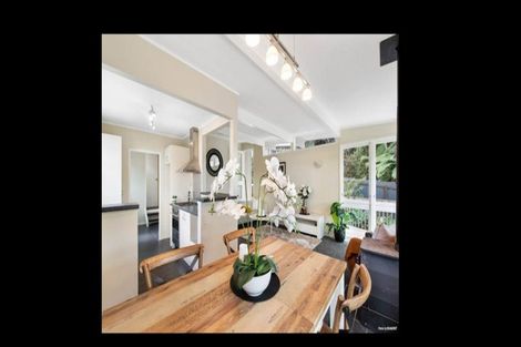 Photo of property in 1/7 Odette Road, Totara Vale, Auckland, 0629