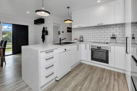 Photo of property in 25 Catherin Servant Close, Maunu, Whangarei, 0110