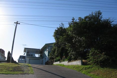 Photo of property in 711 East Coast Road, Browns Bay, Auckland, 0630
