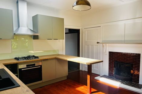 Photo of property in 19 Highbury Crescent, Aro Valley, Wellington, 6012