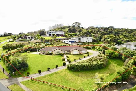 Photo of property in 15 Matheson Road, Red Beach, 0932