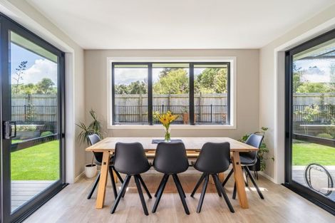 Photo of property in 355 Grays Road, Pauatahanui, Porirua, 5381