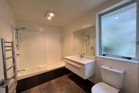 Photo of property in 11 Lomas Way, Albany, Auckland, 0632