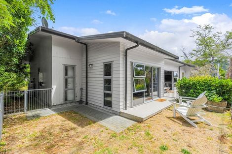 Photo of property in 10 Parawera Drive, Acacia Bay, Taupo, 3330