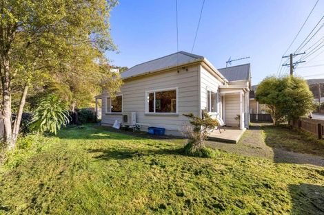Photo of property in 17 Woodhaugh Street, Woodhaugh, Dunedin, 9010