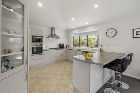 Photo of property in 2/23 Kiteroa Terrace, Rothesay Bay, Auckland, 0630